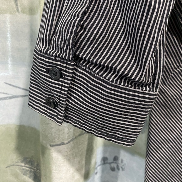 Express Design Studio women's black and gray striped dress shirt, size medium. - Picture 4 of 4